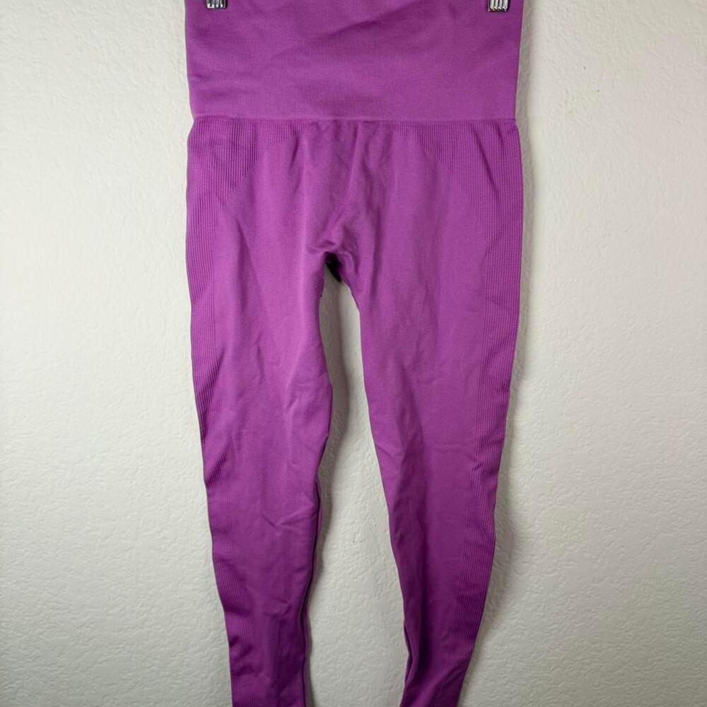Set active purple high waisted